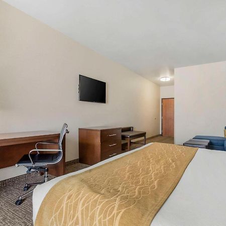 Comfort Inn & Suites Mitchell I-90 Экстерьер фото