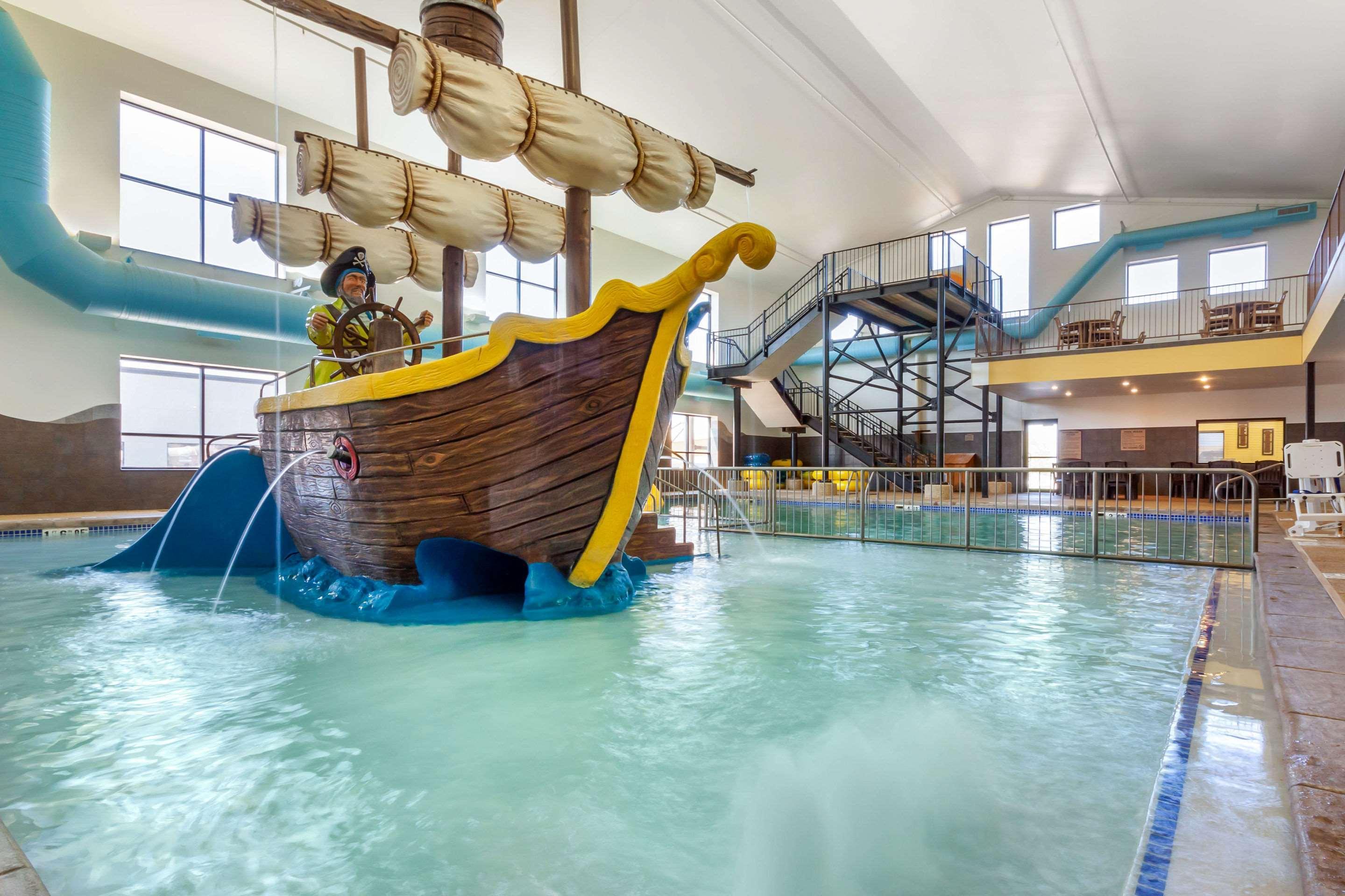 Comfort Inn & Suites Mitchell I-90 Экстерьер фото
