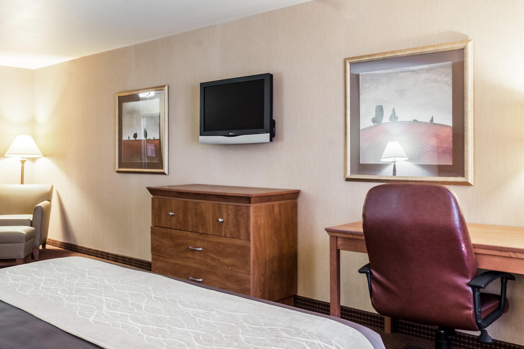 Comfort Inn & Suites Mitchell I-90 Экстерьер фото