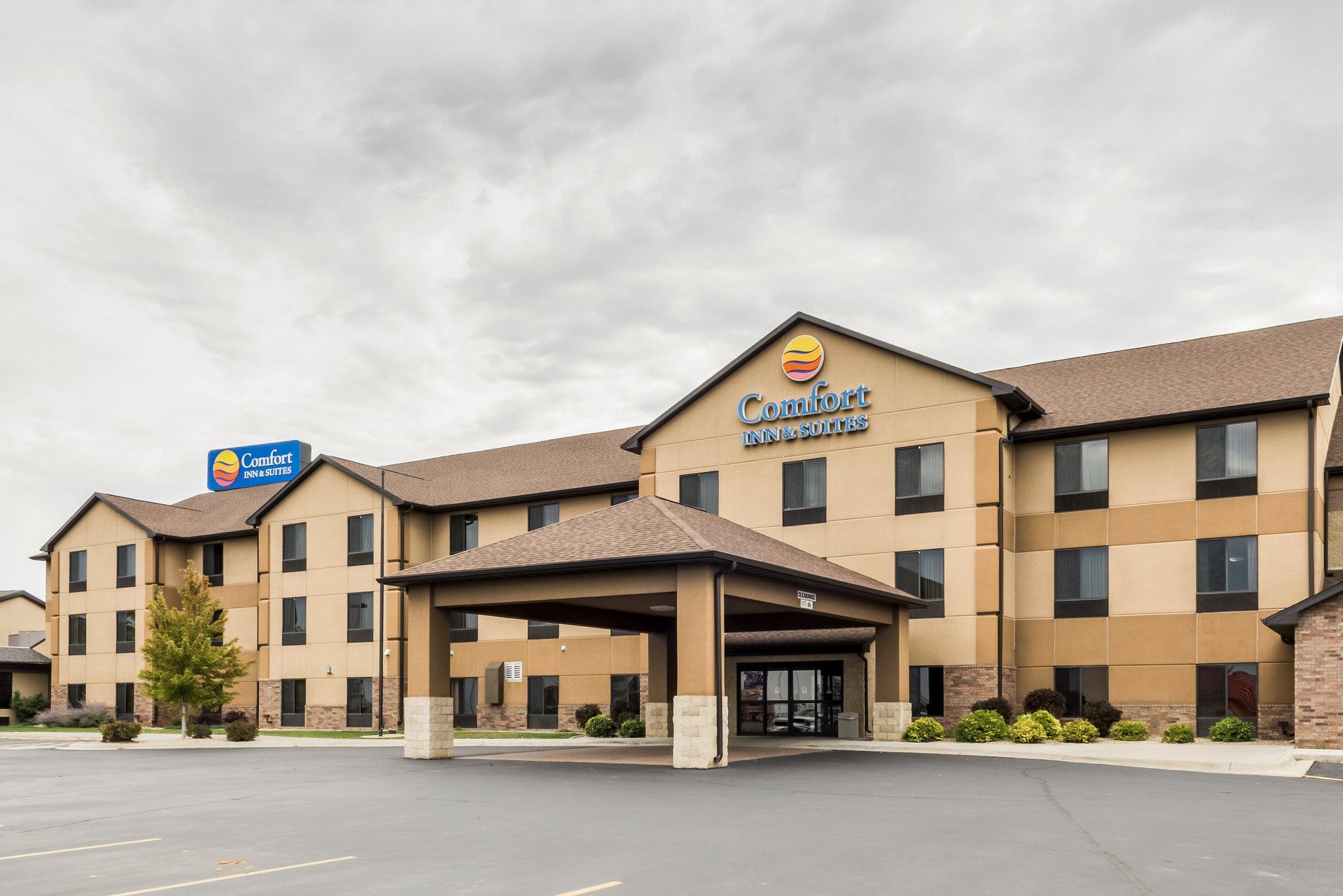 Comfort Inn & Suites Mitchell I-90 Экстерьер фото