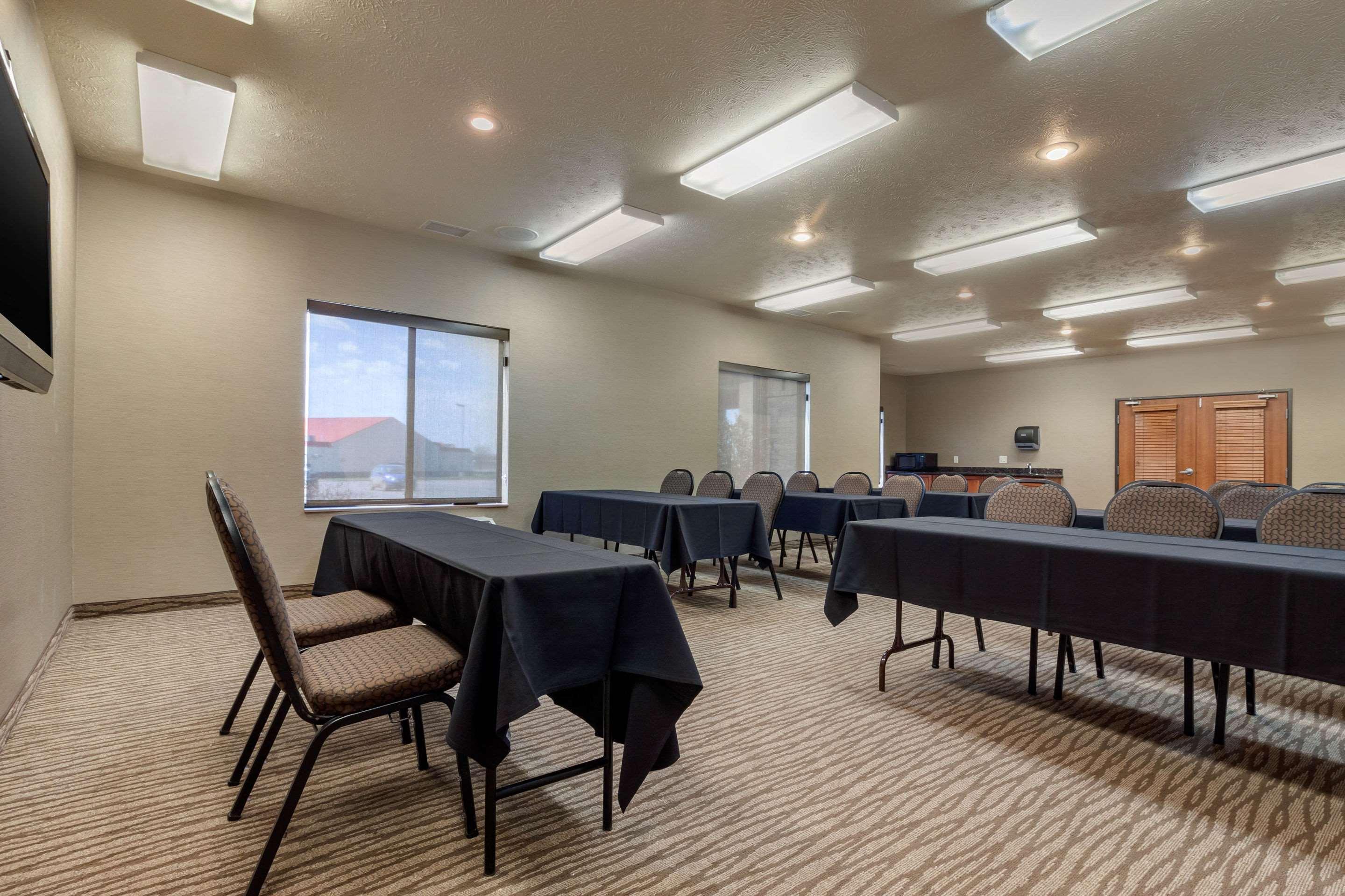 Comfort Inn & Suites Mitchell I-90 Экстерьер фото