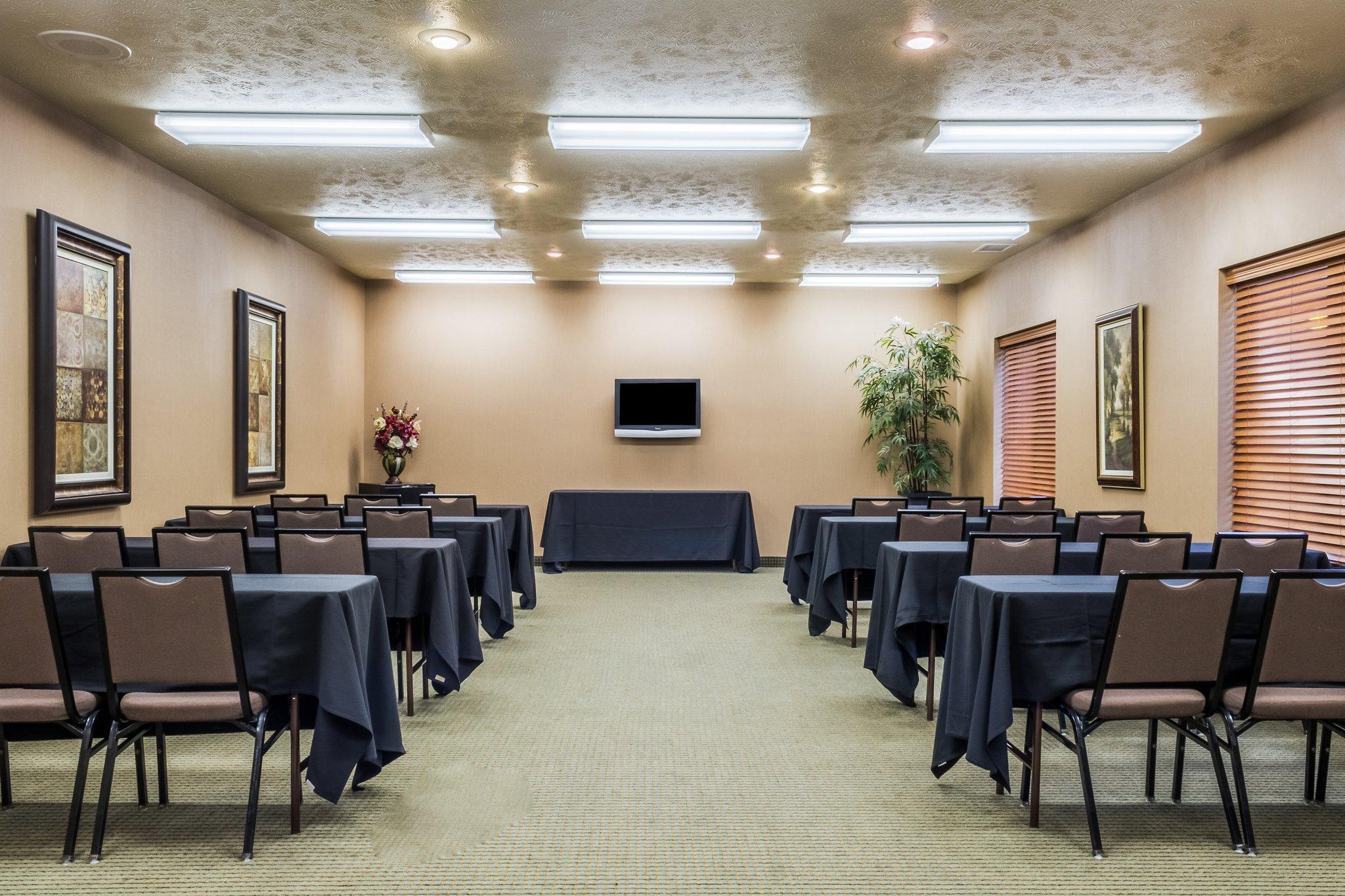 Comfort Inn & Suites Mitchell I-90 Экстерьер фото