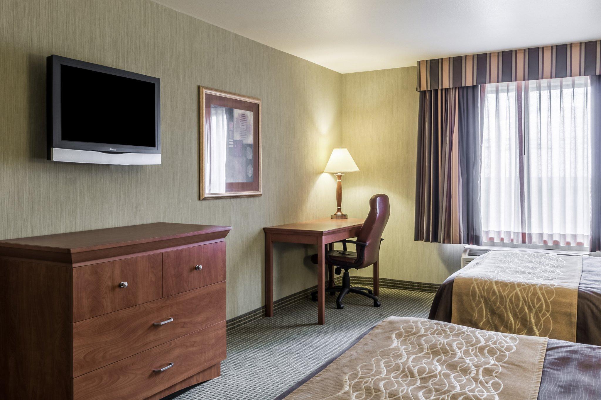 Comfort Inn & Suites Mitchell I-90 Экстерьер фото
